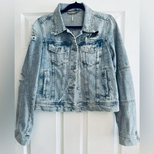 Free People Rumors Denim Trucker Jacket Distressed light wash Jean jacket size M